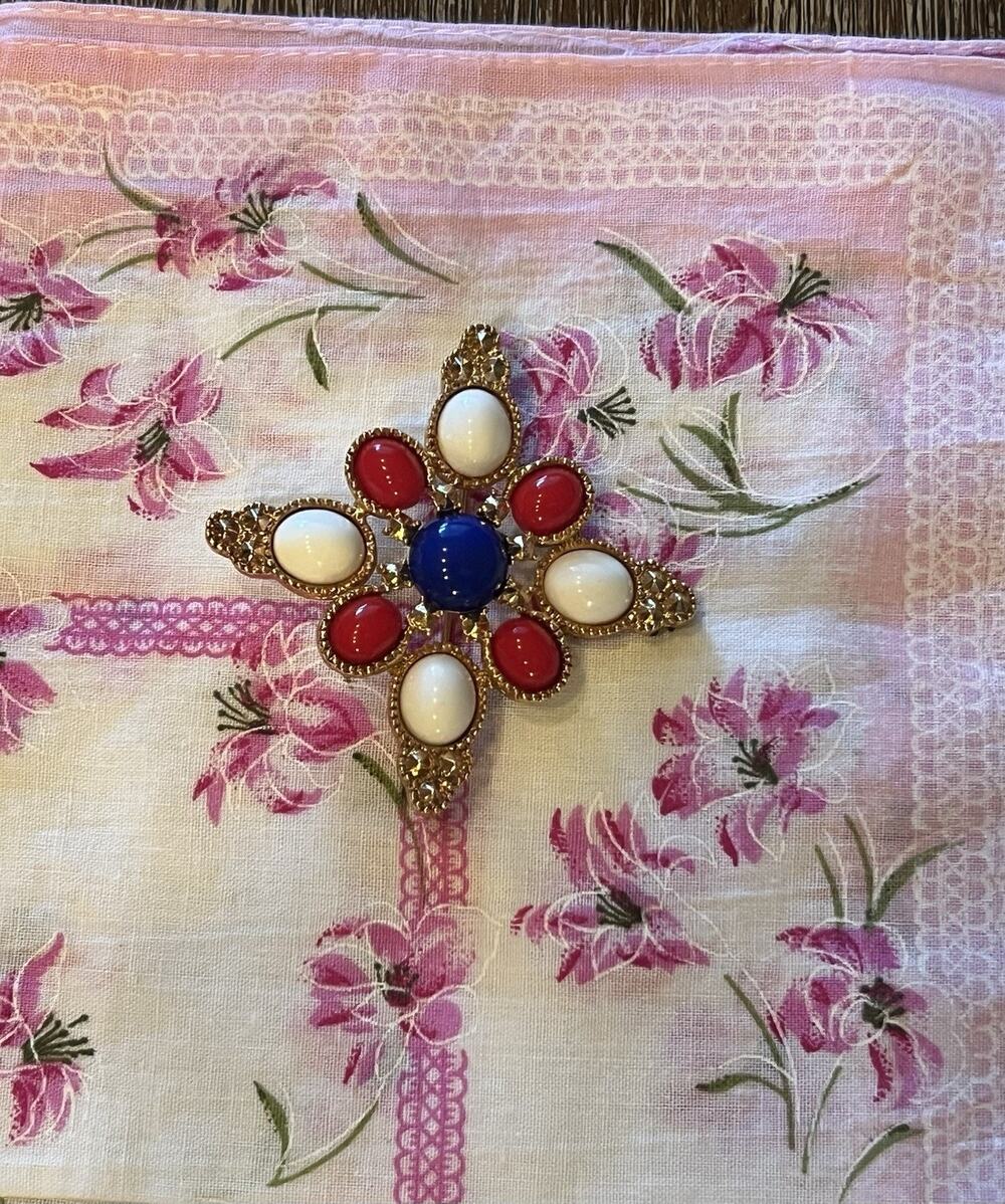 Vintage Sarah Coventry "Americana" Maltese Cross Brooch - Signed 1971 Gold Tone